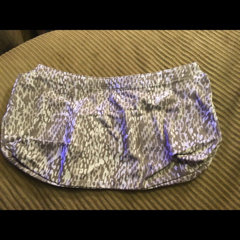 Thirty-One Purse with 5 Interchangeable Covers!! - Picture 4 of 7